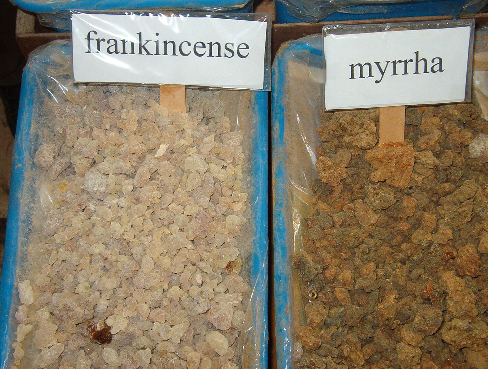 Frankincense vs Myrrh: What's the Difference?